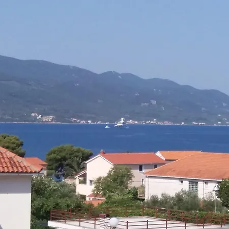 Viganj 13241c * Trstenik (Dubrovnik-Neretva)